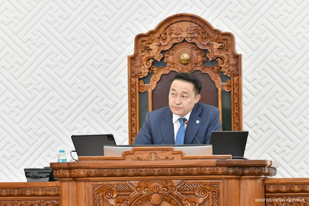УИХ-ЫН ДАРГА Д.АМАРБАЯСГАЛАН: ОЛОН УДАА ГОРИМЫН САНАЛ ГАРГАН УДАА ДАРАА САНАЛ ХУРААЛГАЖ АСУУДЛЫГ ШИЙДВЭРЛЭДЭГ БАЙДЛЫГ ТАСЛАН ЗОГСООНО