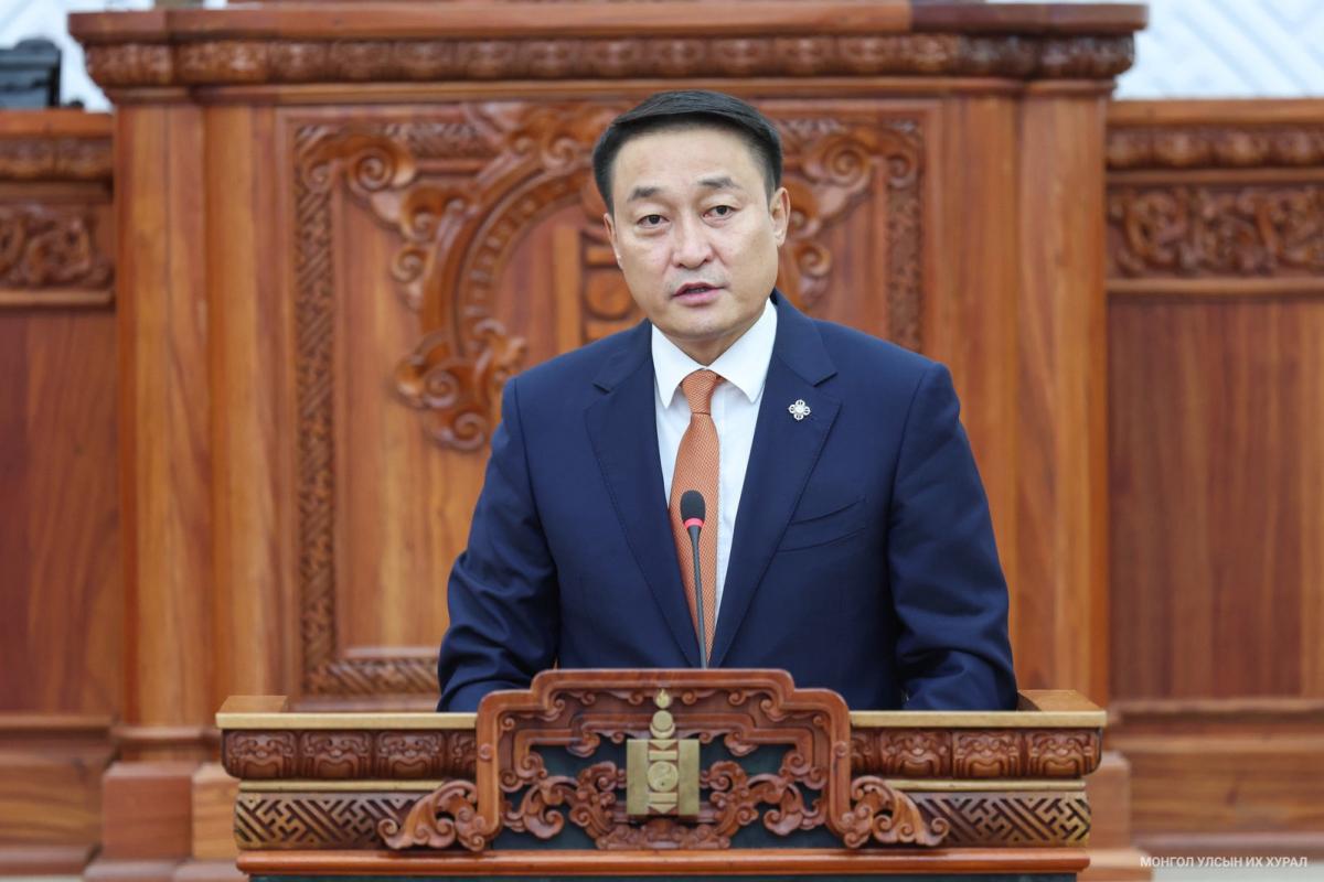 Д.Амарбаясгалан: УИХ-ын даргын хувьд парламентыг олон ургалч үзэлд тулгуурлах, ил тод, нээлттэй байх, &ldquo;Хүн төвтэй&rdquo; ойлголцол, зөвшилцлийг баримтлахад нэн тэргүүнд анхаарч ажиллалаа