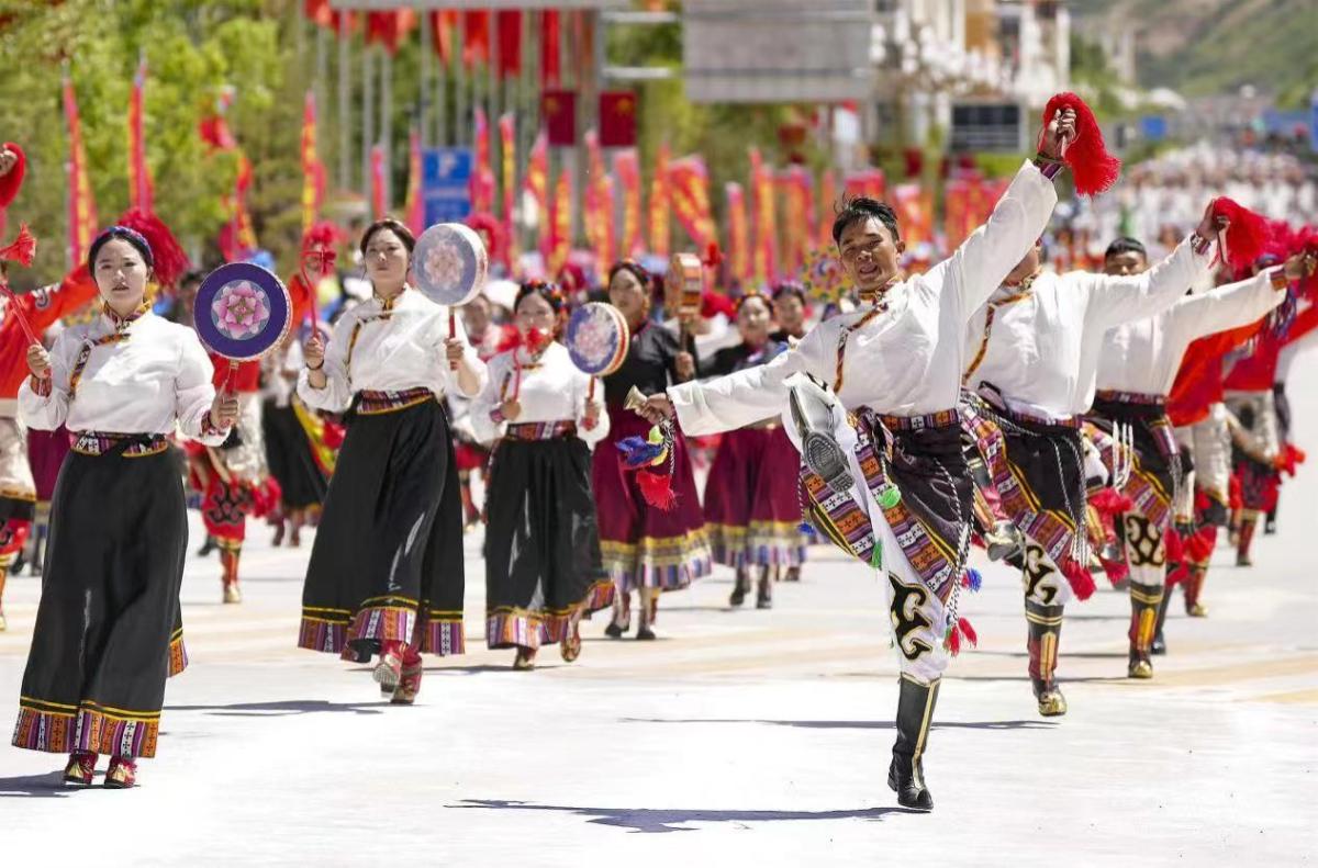 БНХАУ &ldquo;ҮНДЭСНИЙ ЭВ НЭГДЛИЙН ТУХАЙ&rdquo; ХУУЛЬ БАТАЛНА
