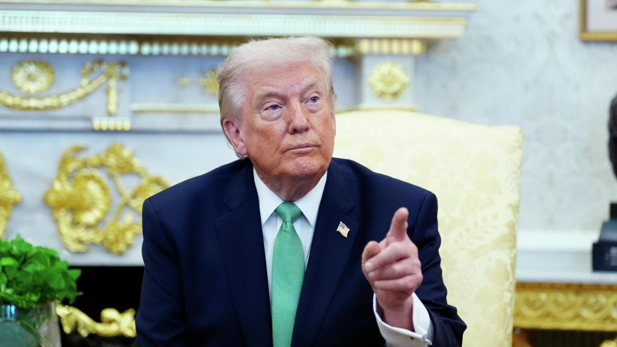 ТРАМП ИРАНЫ ТАЛД МӨРГӨЛДӨӨНИЙГ ЗОГСООХ ТӨЛӨВЛӨГӨӨ САНАЛ БОЛГОЖЭЭ