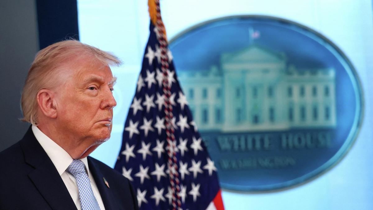 ТРАМП ИРАН БОЛОН АНУ-Д ГАЛ ЗОГСООХ ХЭЛЭЛЦЭЭР ХИЙХЭД ХЯТАД УЛС ТУСАЛСАН ГЭЖ МЭДЭГДЖЭЭ