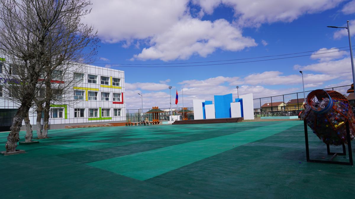 БАГАНУУР ДҮҮРГИЙН СУРГУУЛИЙН ХИЧЭЭЛИЙН II БАЙРНЫ ГАДНА ТОХИЖИЛТЫН АЖИЛ БҮРЭН ДУУСЛАА