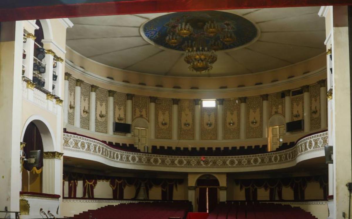 УЛСЫН ДУУРЬ, БҮЖГИЙН ЭРДМИЙН ТЕАТРТ ИЖ БҮРЭН ШИНЭЧЛЭЛ ХИЙНЭ