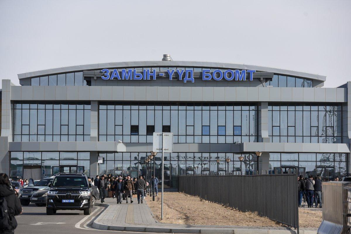 ЕСДҮГЭЭР САРЫН 25-НД МОНГОЛ-ХЯТАДЫН АВТО ЗАМЫН БООМТУУД АМАРНА