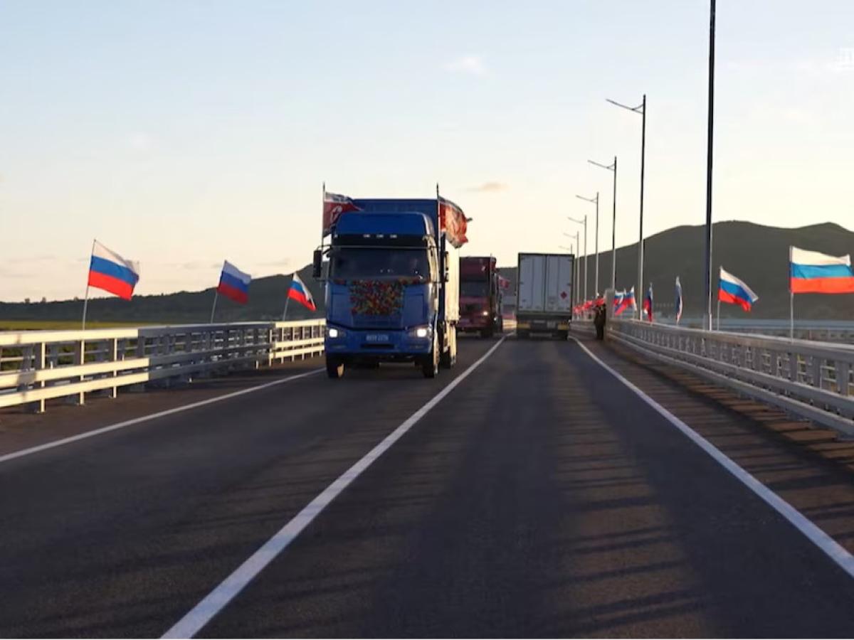 ОХУ БОЛОН БНАСАУ ХОЁР УЛСЫН ХИЛИЙГ ДАМНАСАН АНХНЫ АВТО ЗАМЫН ГҮҮР НЭЭЛТЭЭ ХИЙЛЭЭ