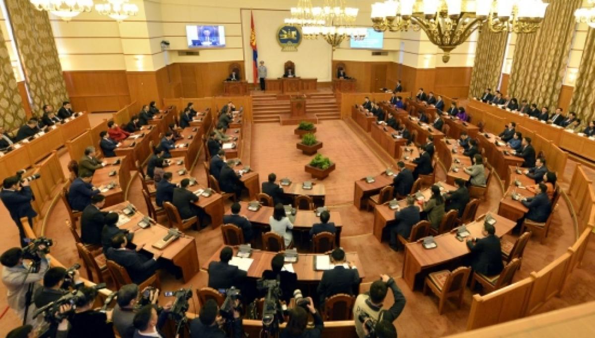 ӨНӨӨДӨР УИХ-ЫН ЭЭЛЖИТ БУС ЧУУЛГАН ХУРАЛДАЖ 2026 ОНЫ ТӨСВИЙГ БАТЛАХ ЭСЭХИЙГ ШИЙДВЭРЛЭНЭ